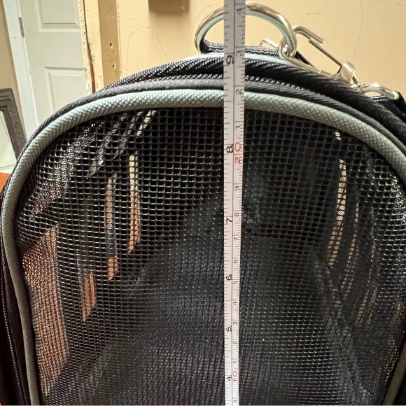 Pet carrier bag breathable two sizes available 1 per order  NWT - Picture 12 of 12
